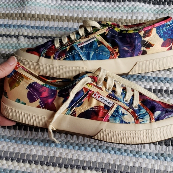 Womans SUPERGA Floral Sneakers - Picture 7 of 8